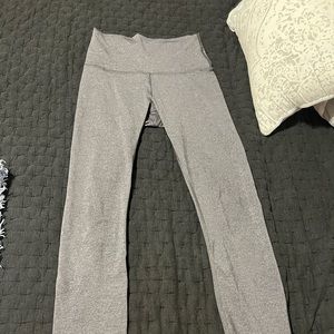 Lululemon Wunder Under 28” size 4, dark grey, like new